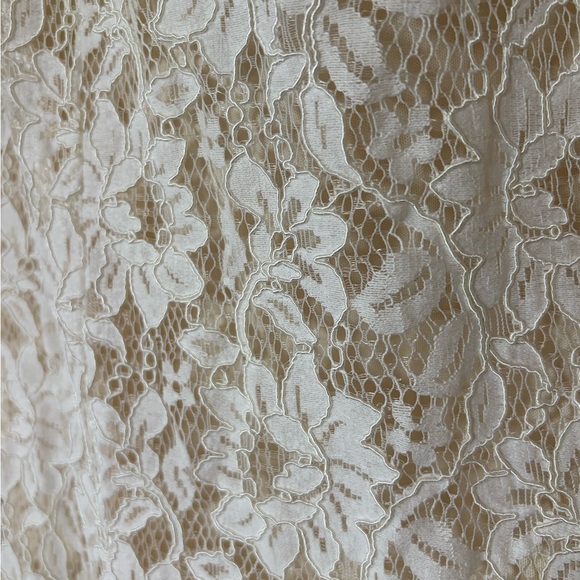 NWT!!! Lulus Wedding Dress- L 😍 - Picture 3 of 16